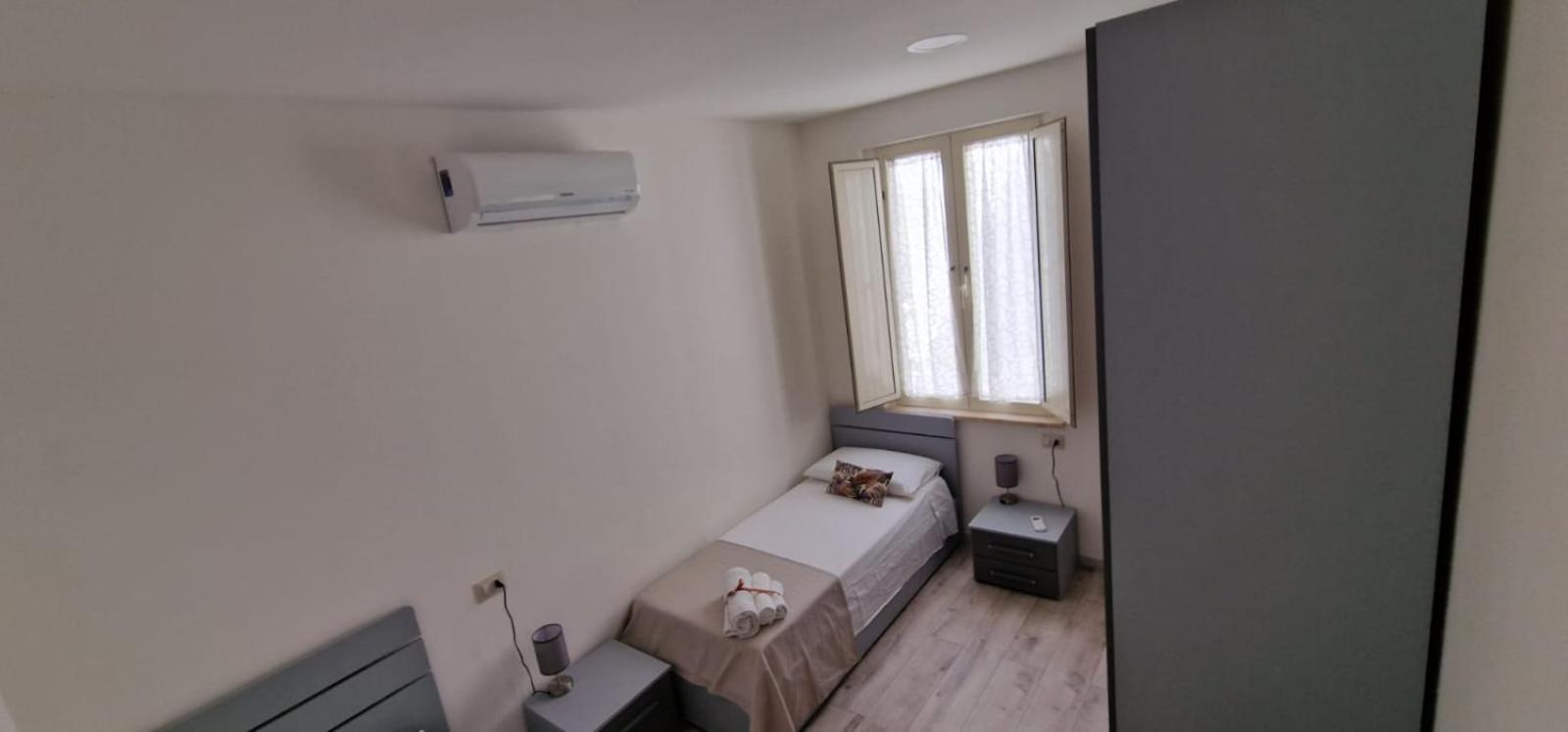 Dani'S House Apartment Cagliari Ngoại thất bức ảnh