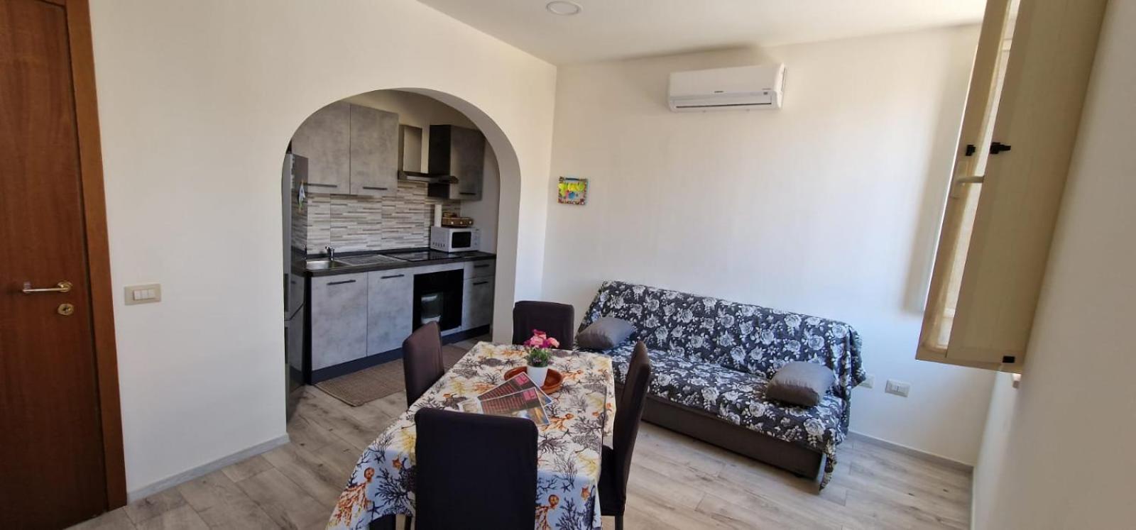 Dani'S House Apartment Cagliari Ngoại thất bức ảnh
